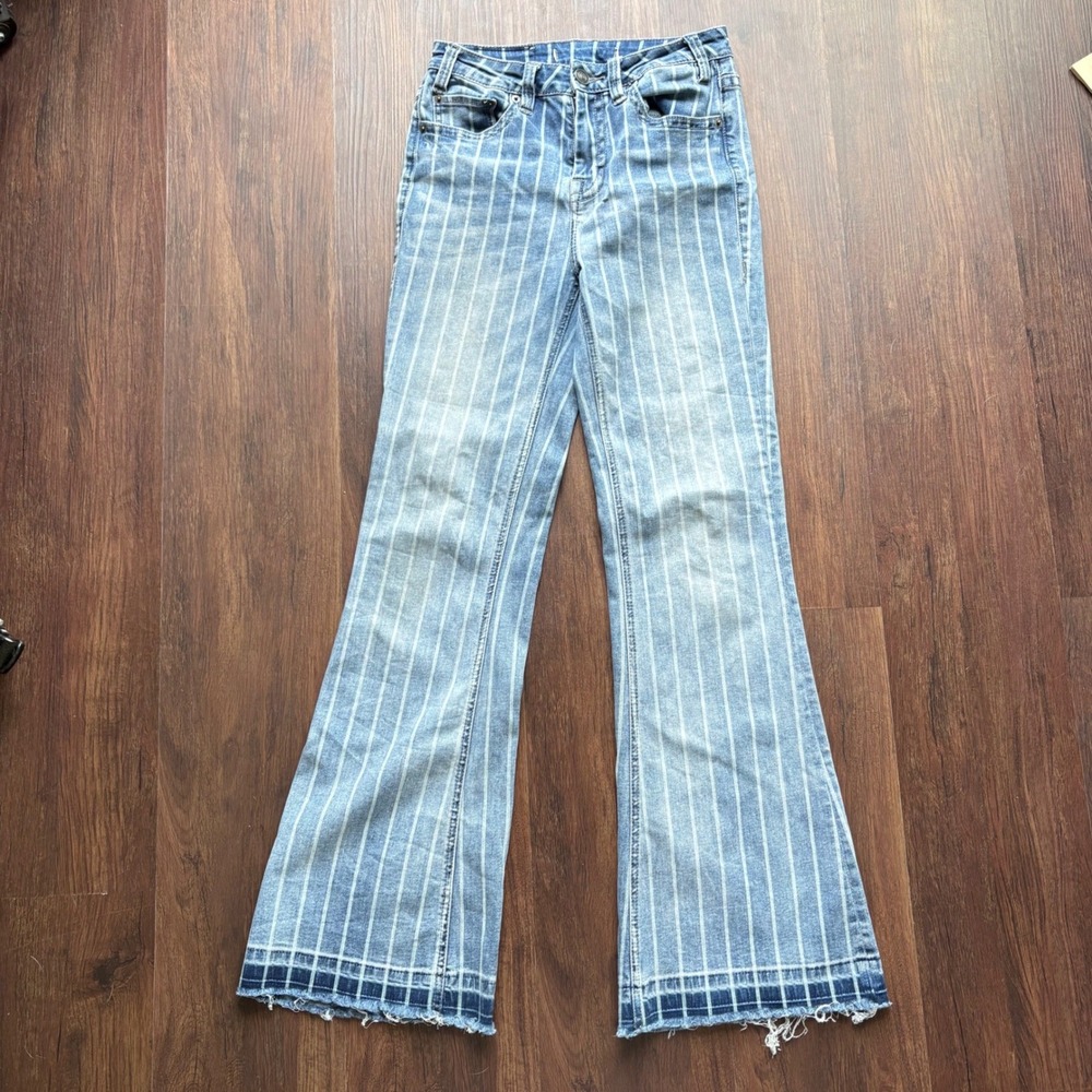 Light Wash Flare Jeans Sz 0-2 Stretch Y2K Low Rise Rock & Roll